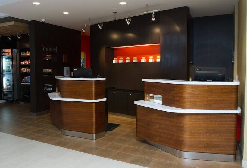 ホテル Courtyard By Marriott Philadelphia Springfield