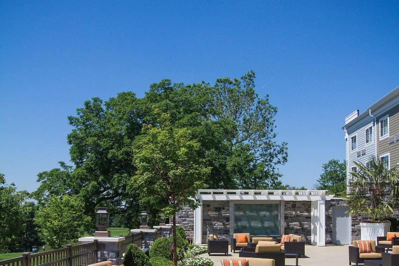 ホテル Courtyard By Marriott Philadelphia Springfield