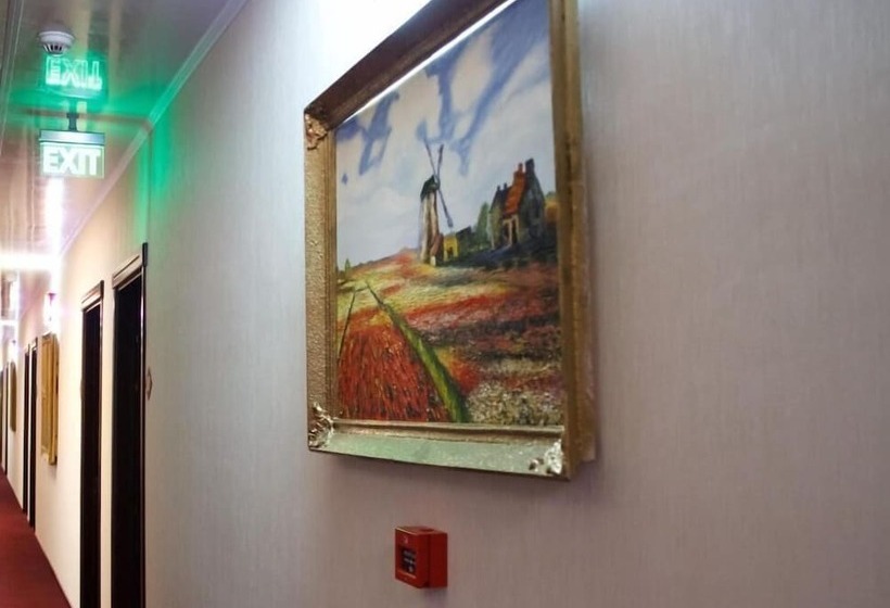 Отель Daily Plaza