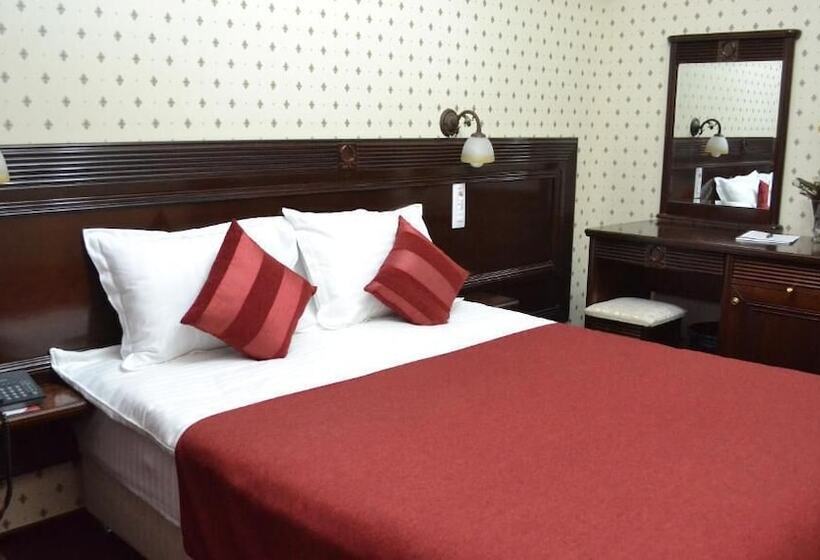 Отель Daily Plaza