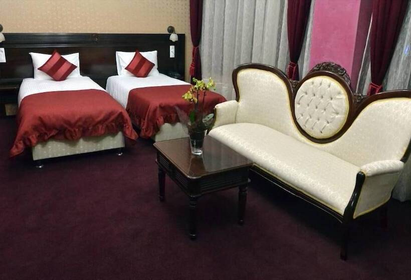 Отель Daily Plaza