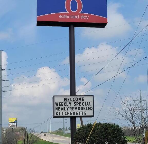 Отель Studio 6 Gonzales Tx