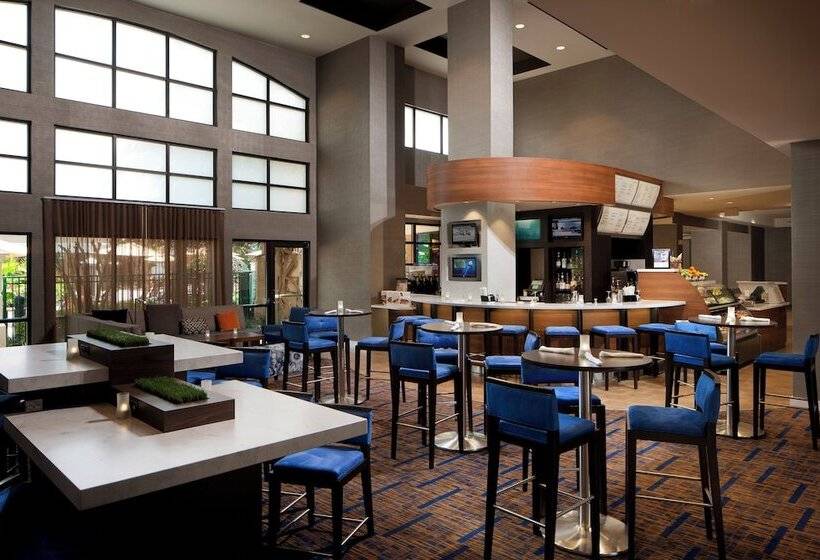 Hotel Fairfield Inn & Suites By Marriott Orlando Lake Buena Vista In The Marriott Village