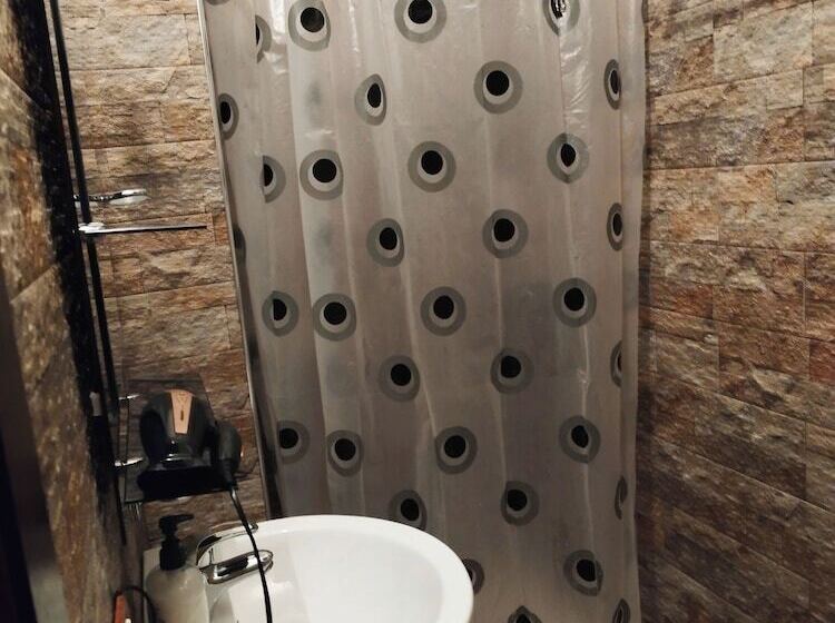 Guva Mangalem Hotel Restaurant