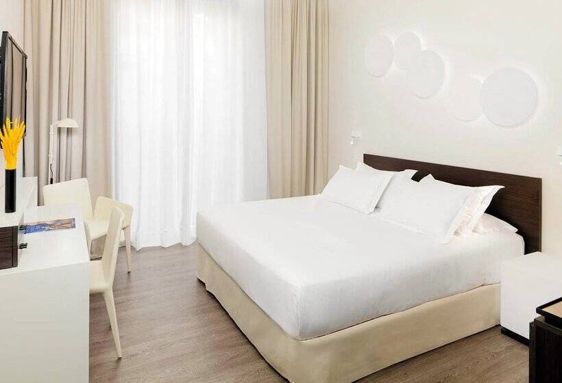 Отель H10 Port Vell 4* Sup