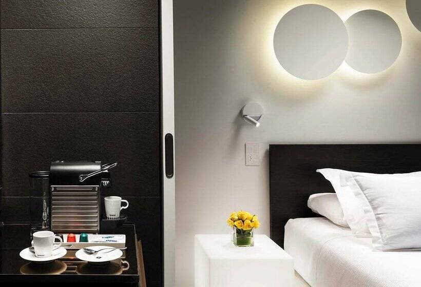 Отель H10 Port Vell 4* Sup