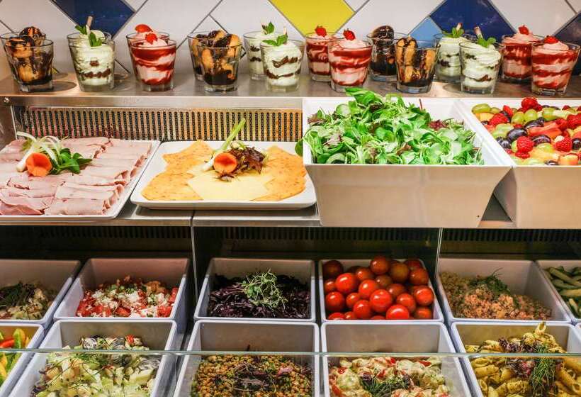 هتل Hampton By Hilton Exeter Airport