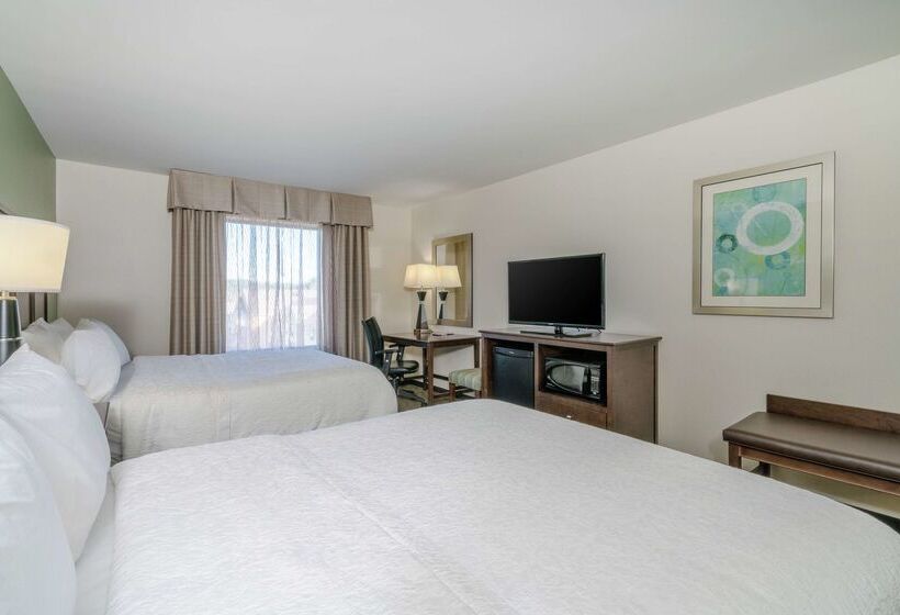 Отель Hampton Inn Huntington University Area