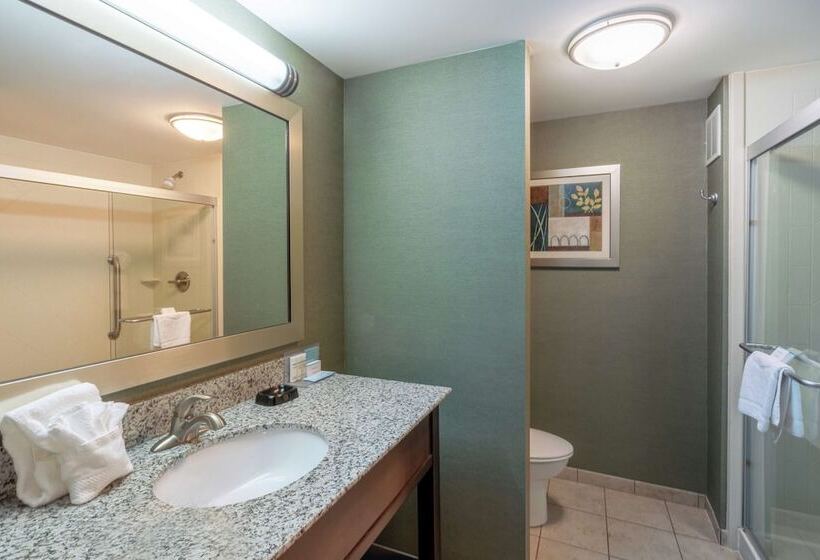 هتل Hampton Inn Huntington University Area