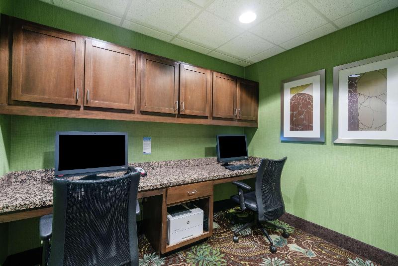 Отель Hampton Inn Huntington University Area