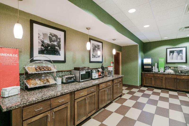 هتل Hampton Inn Huntington University Area