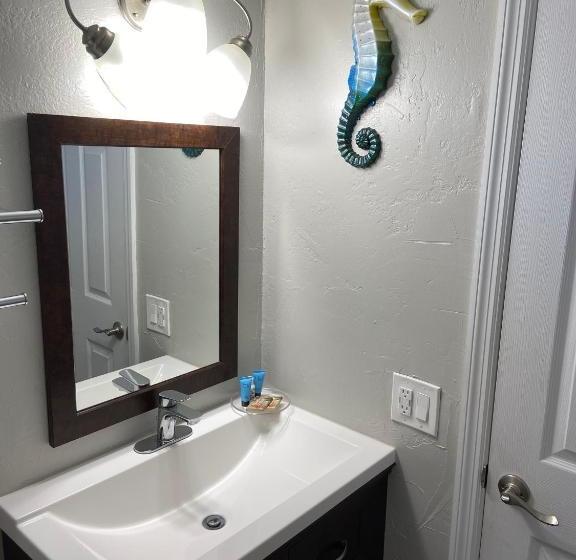 فندق Hideaway Village