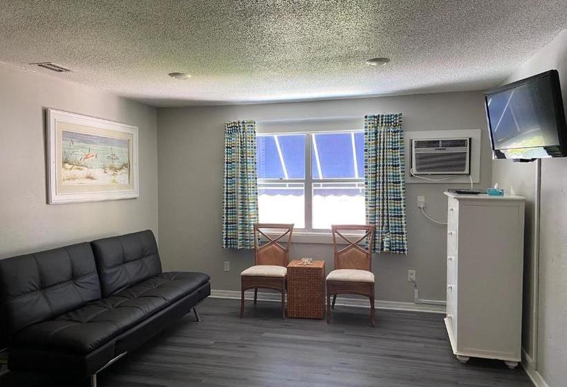 فندق Hideaway Village