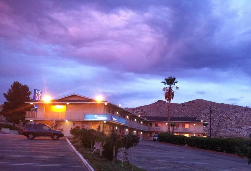 فندق Hilltop Inn & Suites