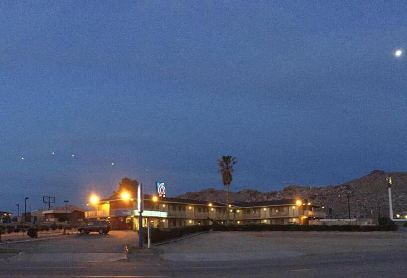 فندق Hilltop Inn & Suites