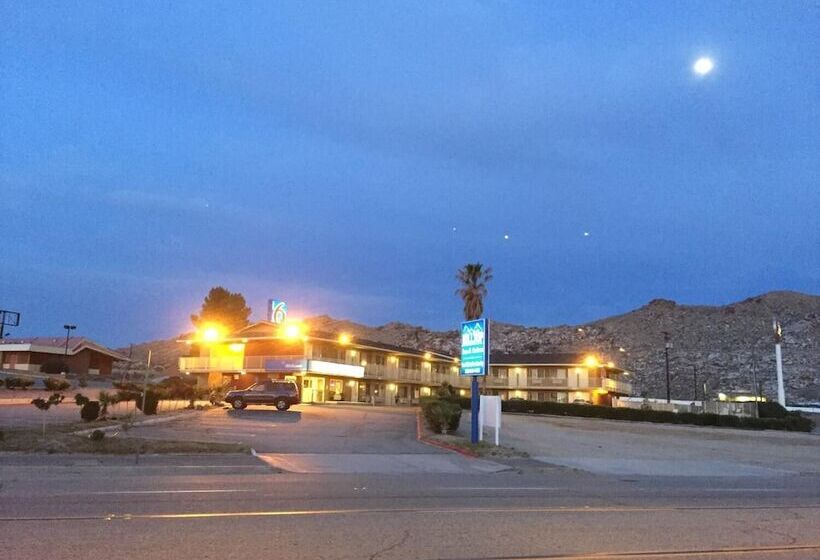 فندق Hilltop Inn & Suites