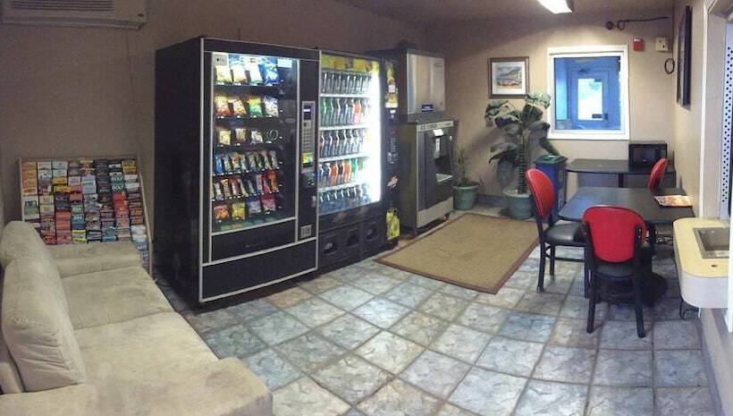 فندق Hilltop Inn & Suites