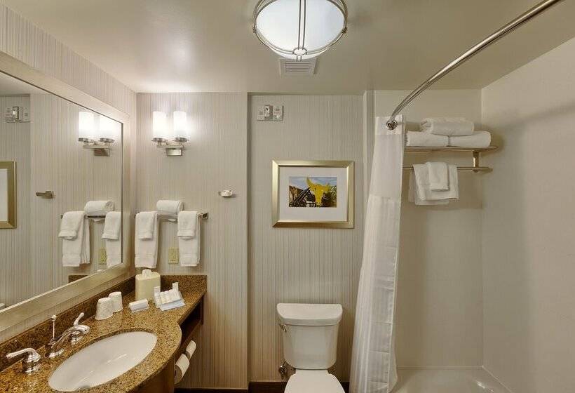 هتل Hilton Garden Inn Durham/university Medical Center