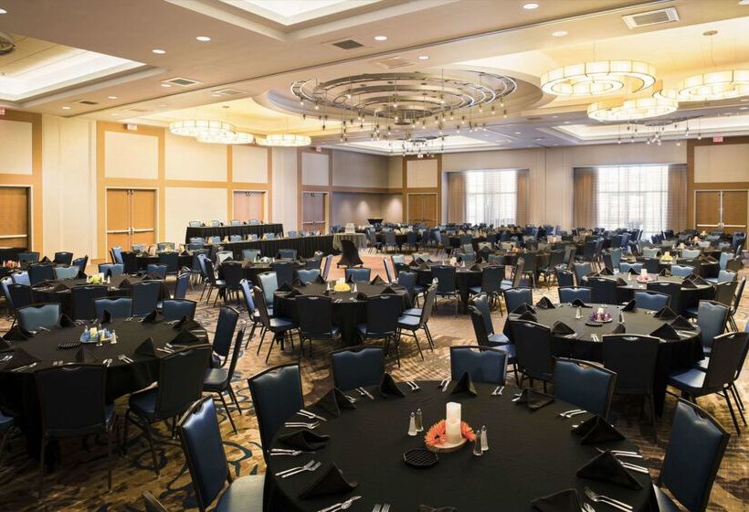 هتل Hilton Garden Inn Sioux Falls Downtown