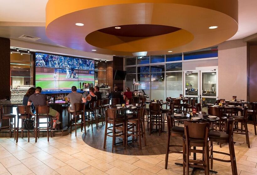 هتل Hilton Garden Inn Sioux Falls Downtown