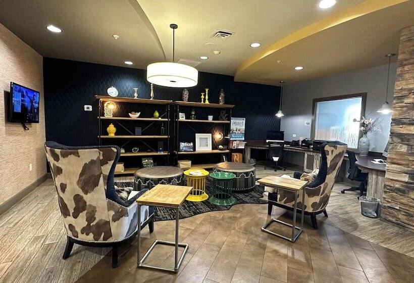 فندق Holiday Inn Express & Suites Perry National Fairground Area, An Ihg