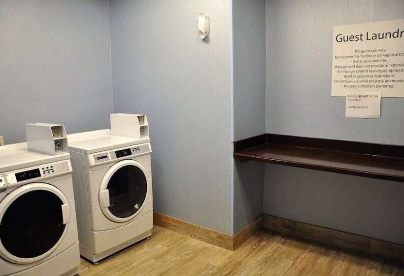 فندق Holiday Inn Express & Suites Perry National Fairground Area, An Ihg