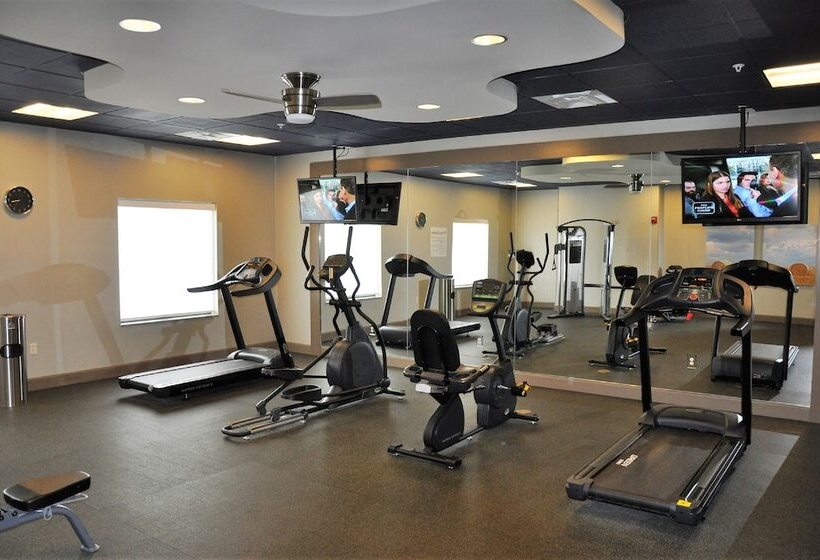 فندق Holiday Inn Express & Suites Perry National Fairground Area, An Ihg