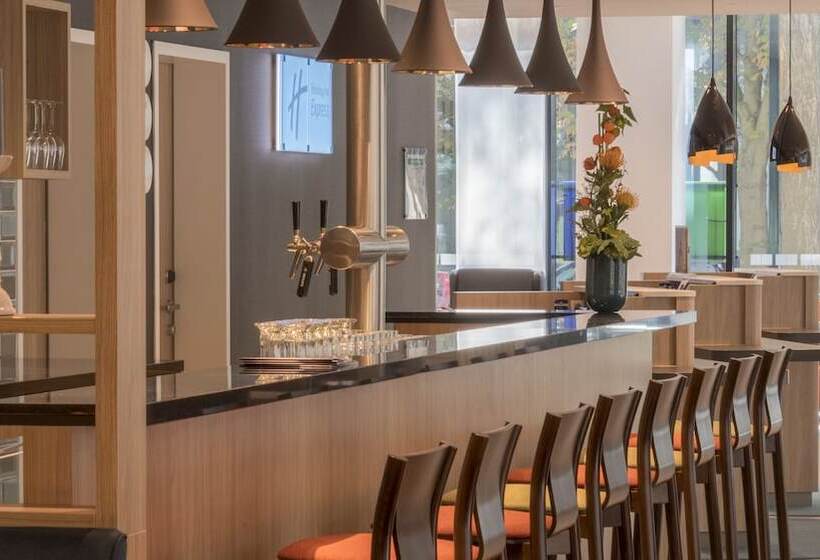 호텔 Holiday Inn Express And Suites Schulenburg, An Ihg