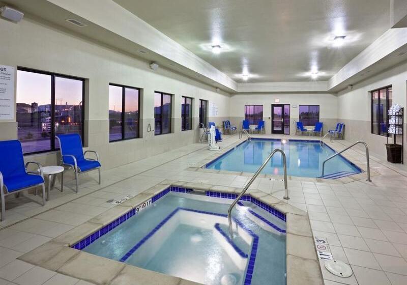 Отель Holiday Inn Express & Suites Deming Mimbres Valley, An Ihg