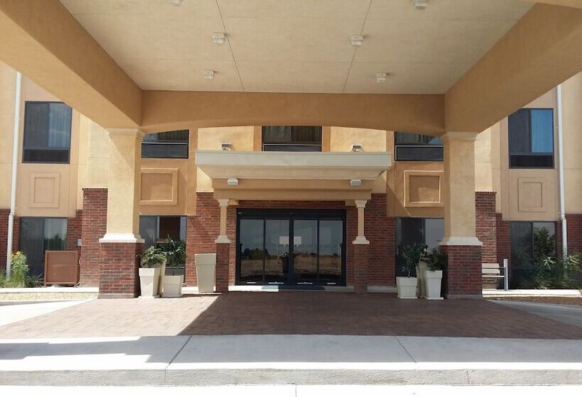 Отель Holiday Inn Express & Suites Deming Mimbres Valley, An Ihg