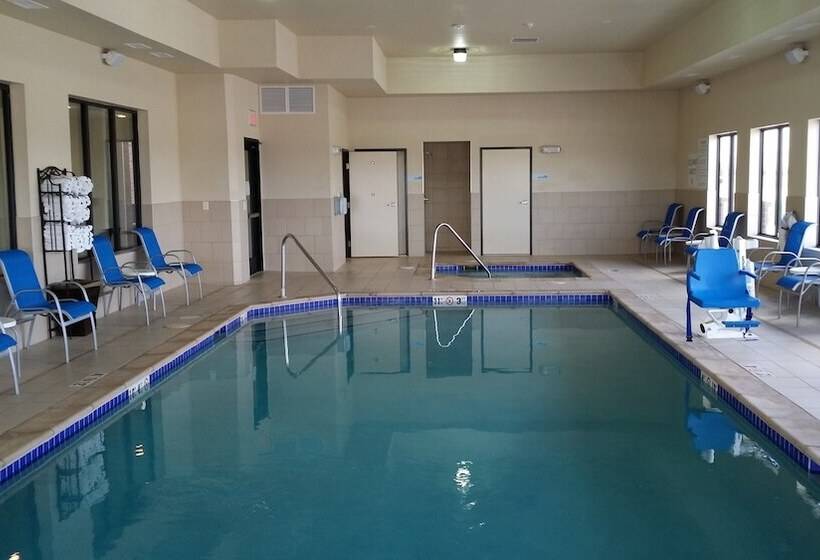 Отель Holiday Inn Express & Suites Deming Mimbres Valley, An Ihg