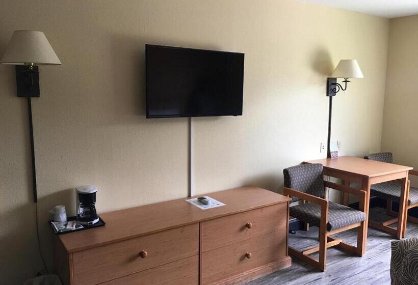 فندق Hometown Innsoddy Daisy