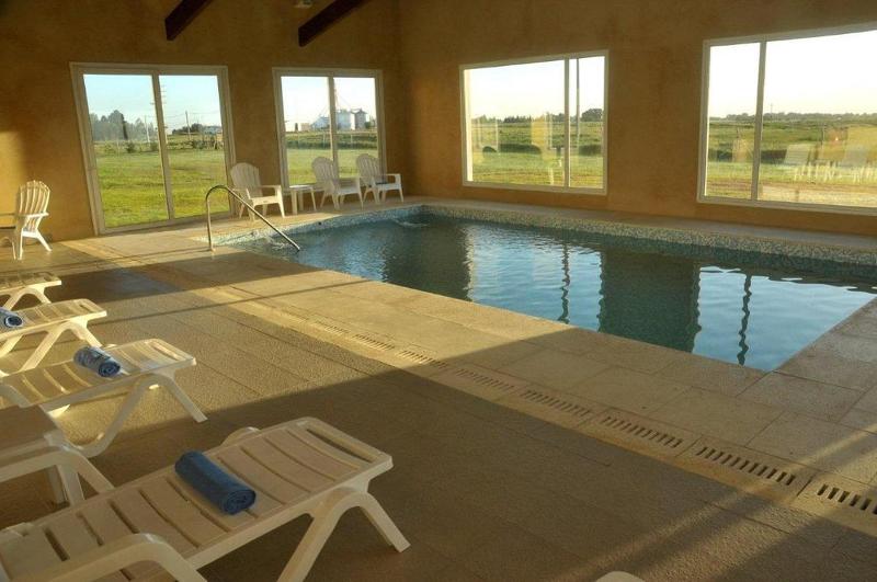 Отель Howard Johnson Trenque Lauquen