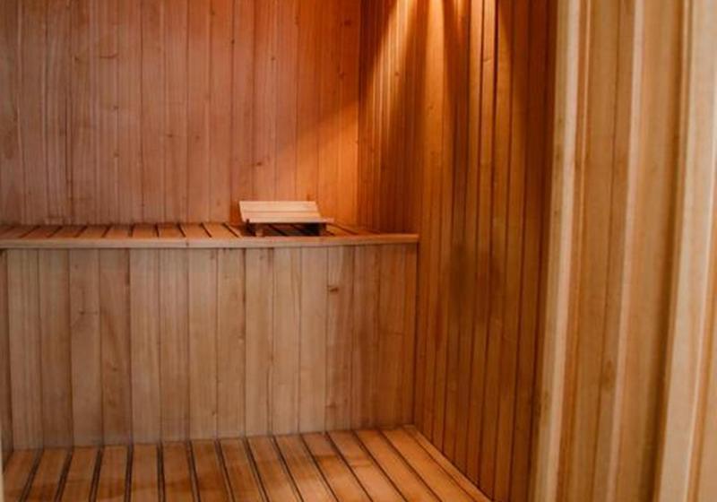 Отель Howard Johnson Trenque Lauquen