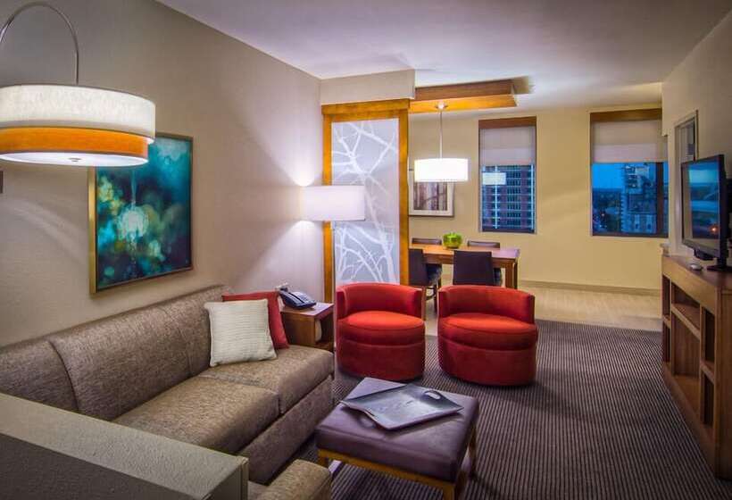 Отель Hyatt Place Charlotte Downtown
