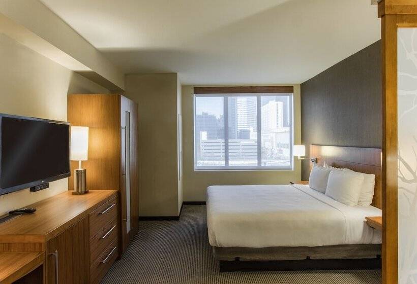 Отель Hyatt Place Charlotte Downtown