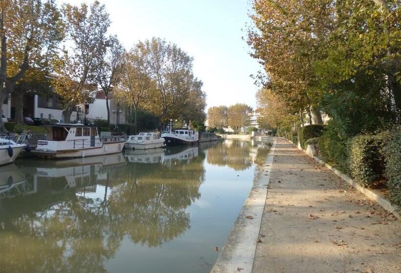 فندق Ile Du Gua Suites