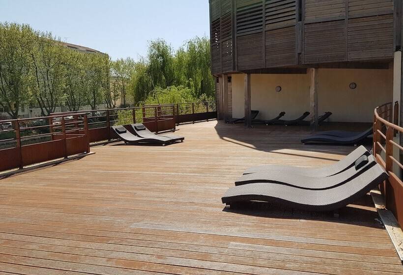 فندق Ile Du Gua Suites