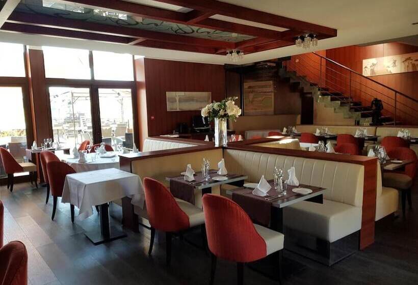 فندق Ile Du Gua Suites