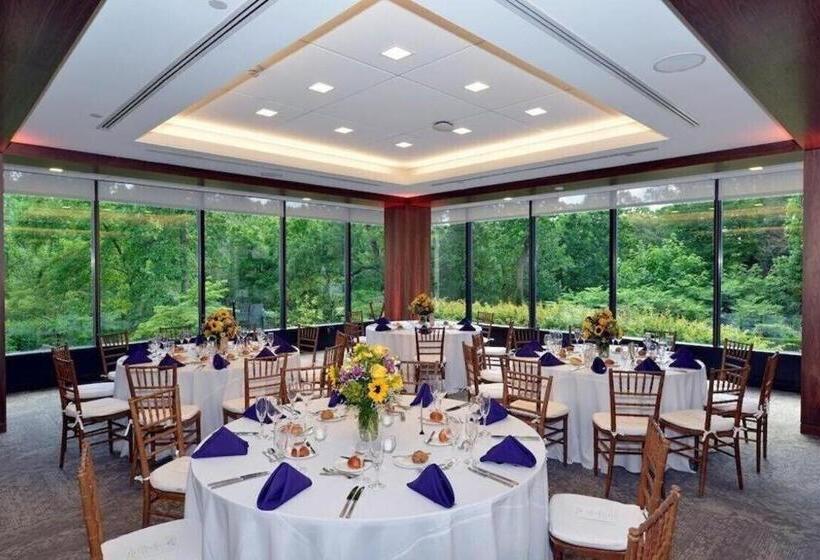 Отель Inn At Villanova University