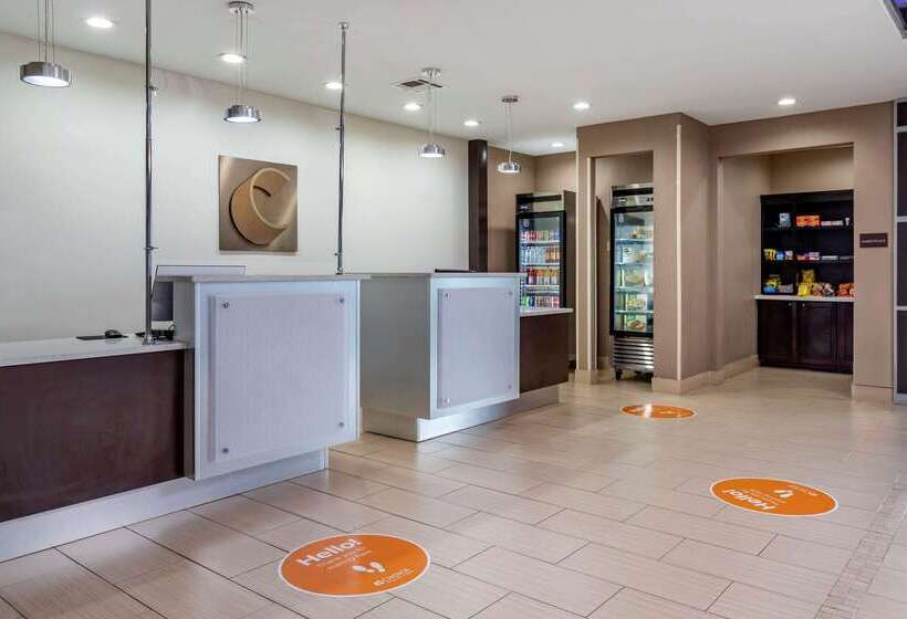 호텔 Comfort Inn & Suites