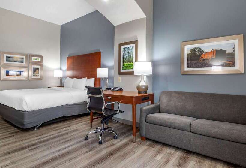 호텔 Comfort Inn & Suites