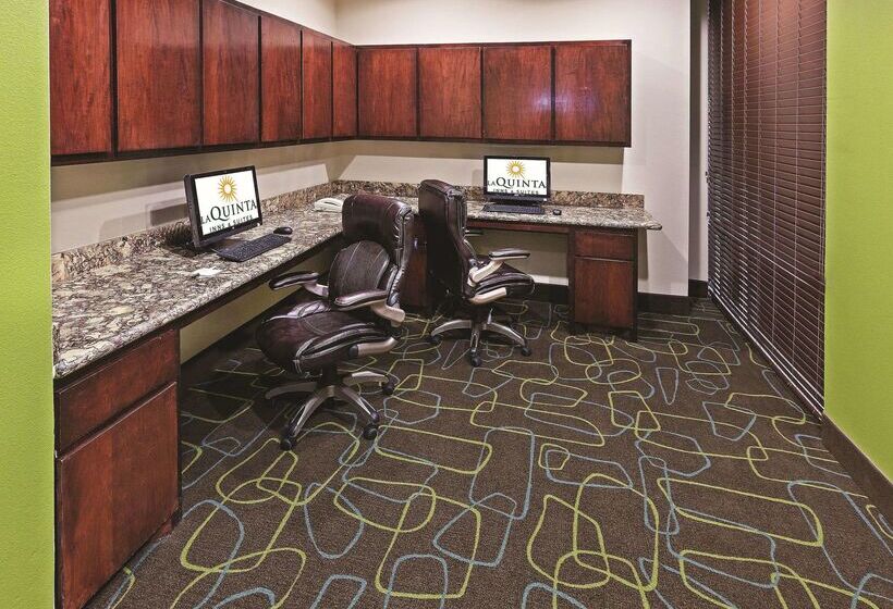 هتل La Quinta By Wyndham Houston Willowbrook