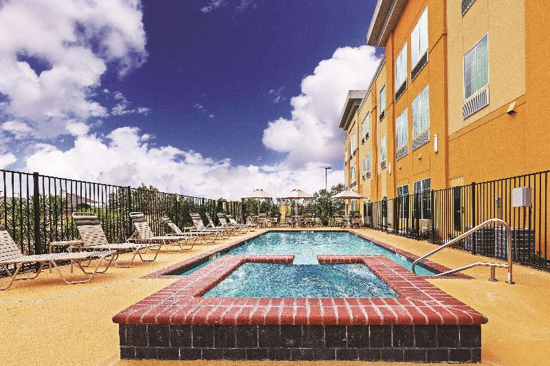 בית מלון כפרי La Quinta By Wyndham Jourdanton   Pleasanton