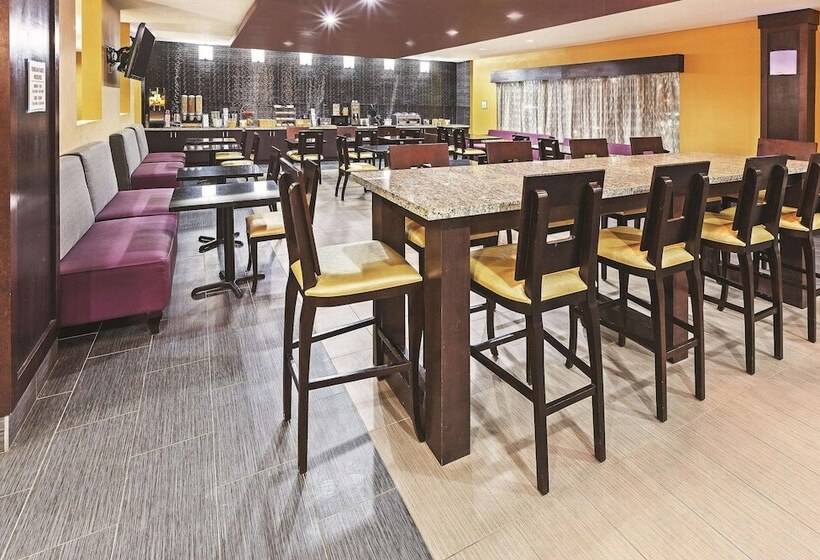 בית מלון כפרי La Quinta By Wyndham Jourdanton   Pleasanton