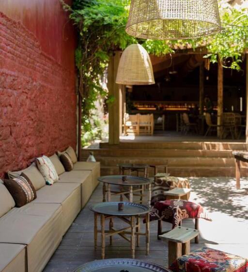 فندق Life Gallery