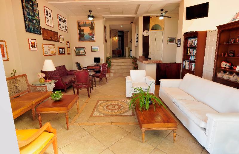 בית מלון כפרי Marina Banderas Suites