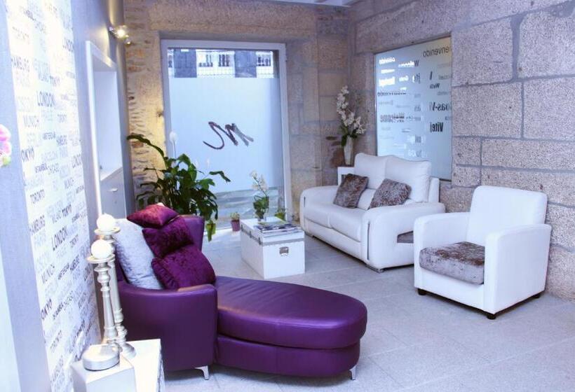 Отель Montenegro Compostela