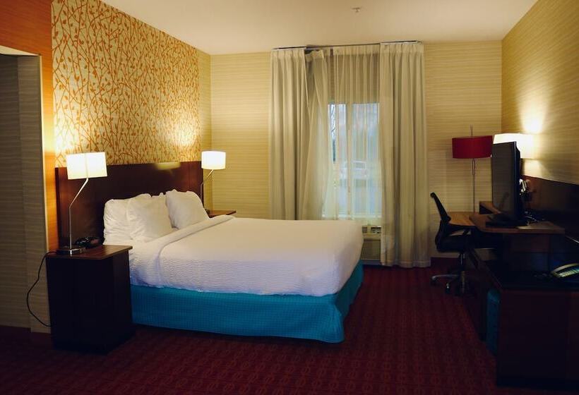 בית מלון כפרי Peach Tree Inn And Suites