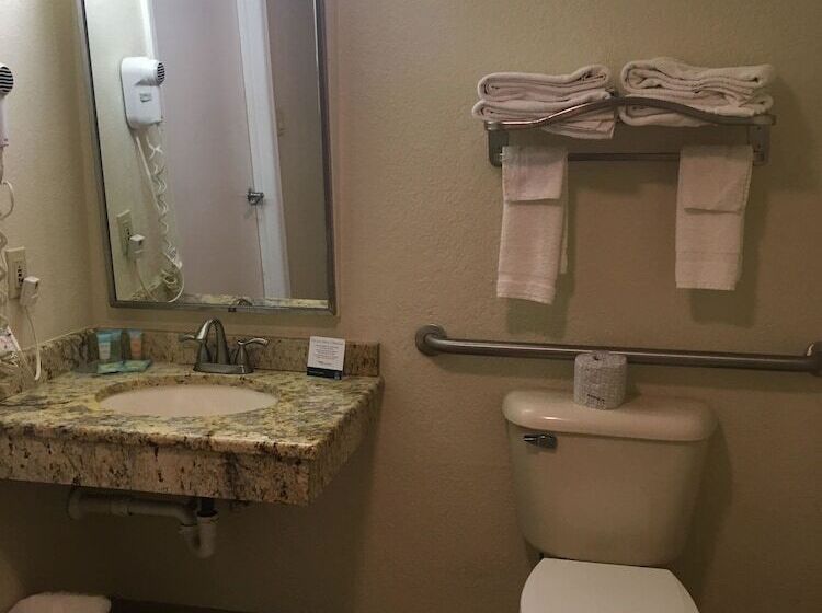 فندق Quality Inn Clermont West Kissimmee